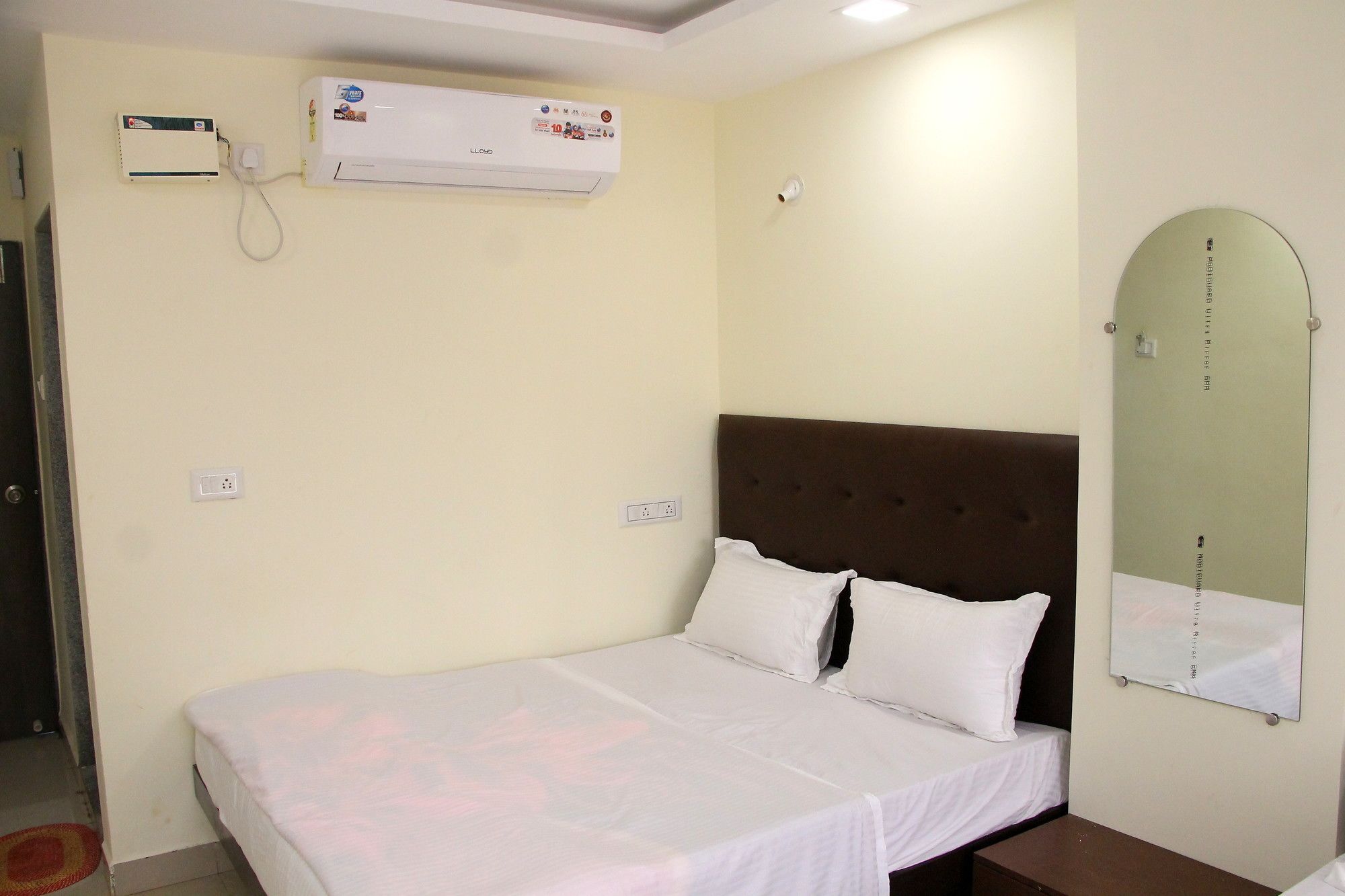 Swaraj The Goan Dream Hotel Calangute Exterior photo
